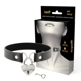 Coquette Chic Desire - Vegan Leather Necklace With Heart Accessory With Key